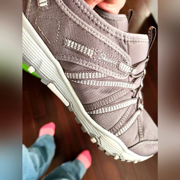 Skechers worn once - Picture 9 of 9